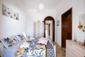 2 camere, ferro/asse da stiro, Wi-Fi gratuito, lenzuola