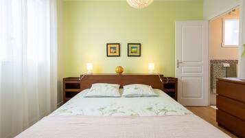 4 camere, ferro/asse da stiro, Wi-Fi gratuito, lenzuola