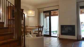 TV, fireplace, DVD player, ping pong