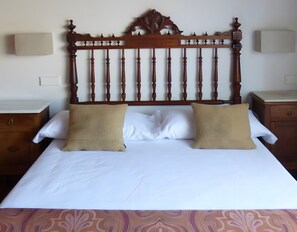 4 chambres, fer et planche à repasser, Wi-Fi gratuit, draps fournis