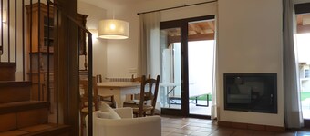 Country House 'Fuentebuena' with Mountain View, Private Terrace and Wi-Fi