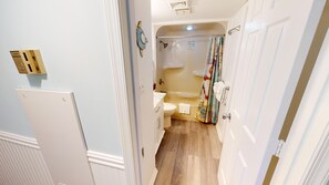 シャワー、タオル