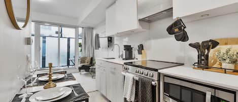 Mikrobølgeovn, ovn, kogeplade, opvaskemaskine