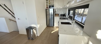 Elegant 3 BR Ski Lodge 450m Chairlift and slopes