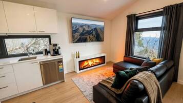 Smart TV, fireplace, stereo, computer monitors