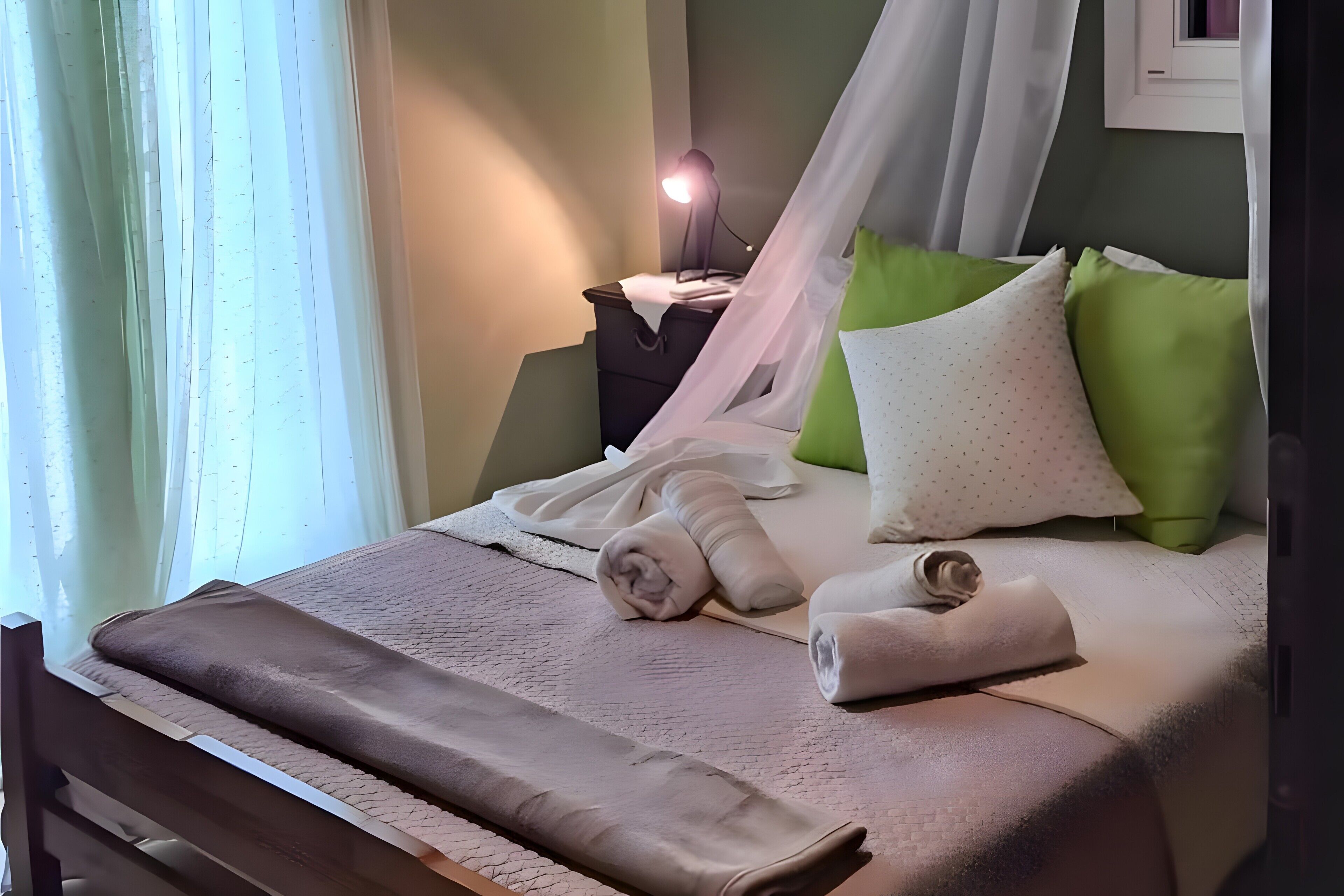 2 chambres, fer et planche à repasser, Wi-Fi gratuit, draps fournis