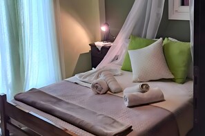 2 bedrooms, iron/ironing board, free WiFi, bed sheets