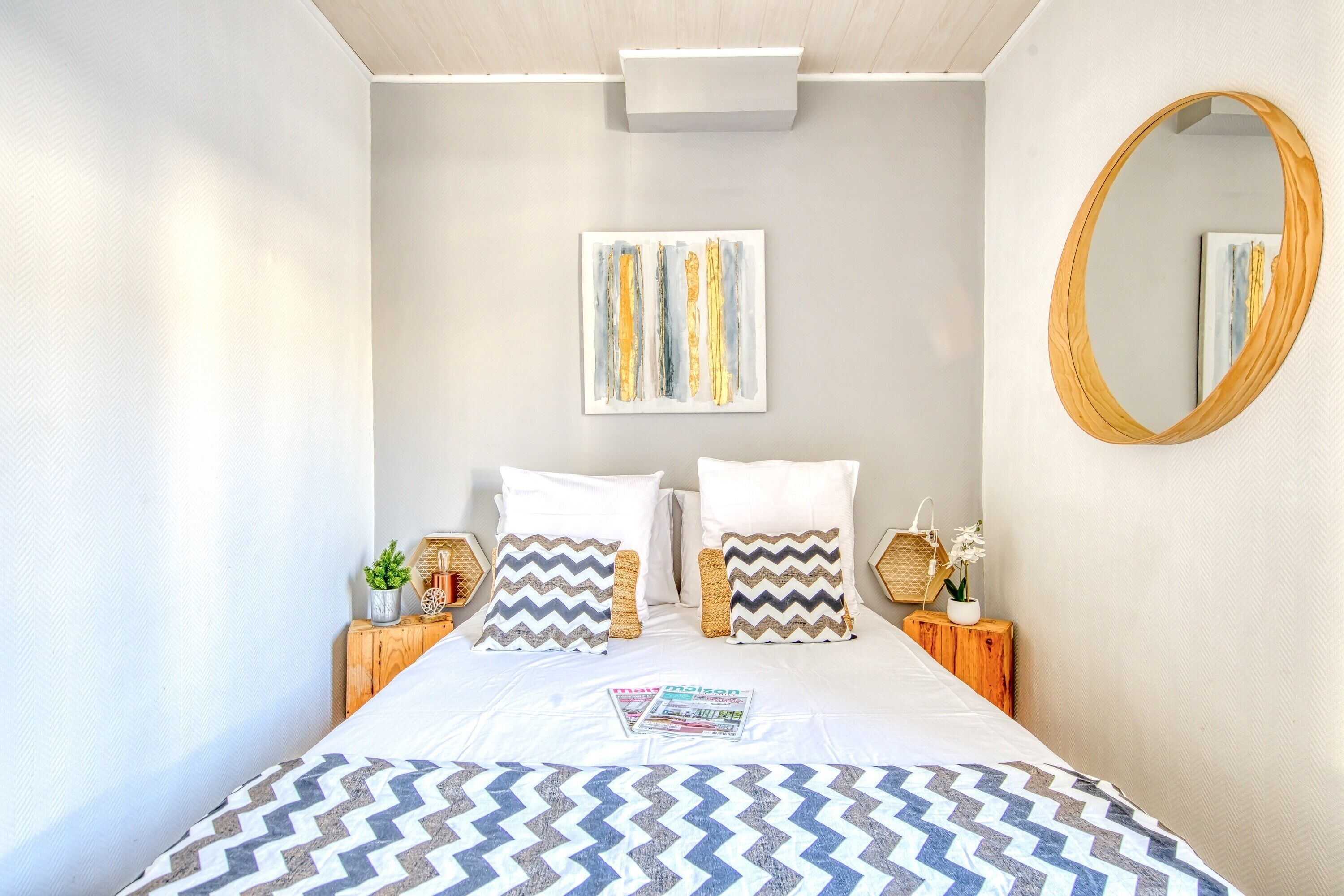 1 chambre, fer et planche à repasser, Wi-Fi gratuit, draps fournis