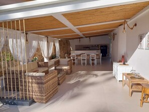 Interior - Villa 'Casa Giò' with Private Pool, Wi-Fi and Air Conditioning (Santa Maria del Focallo)