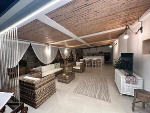 Interior - Villa 'Casa Giò' with Private Pool, Wi-Fi and Air Conditioning (Santa Maria del Focallo)