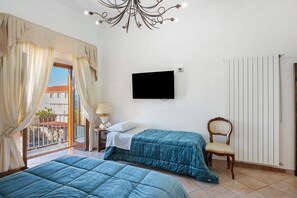 1 chambre, fer et planche à repasser, Wi-Fi gratuit, draps fournis