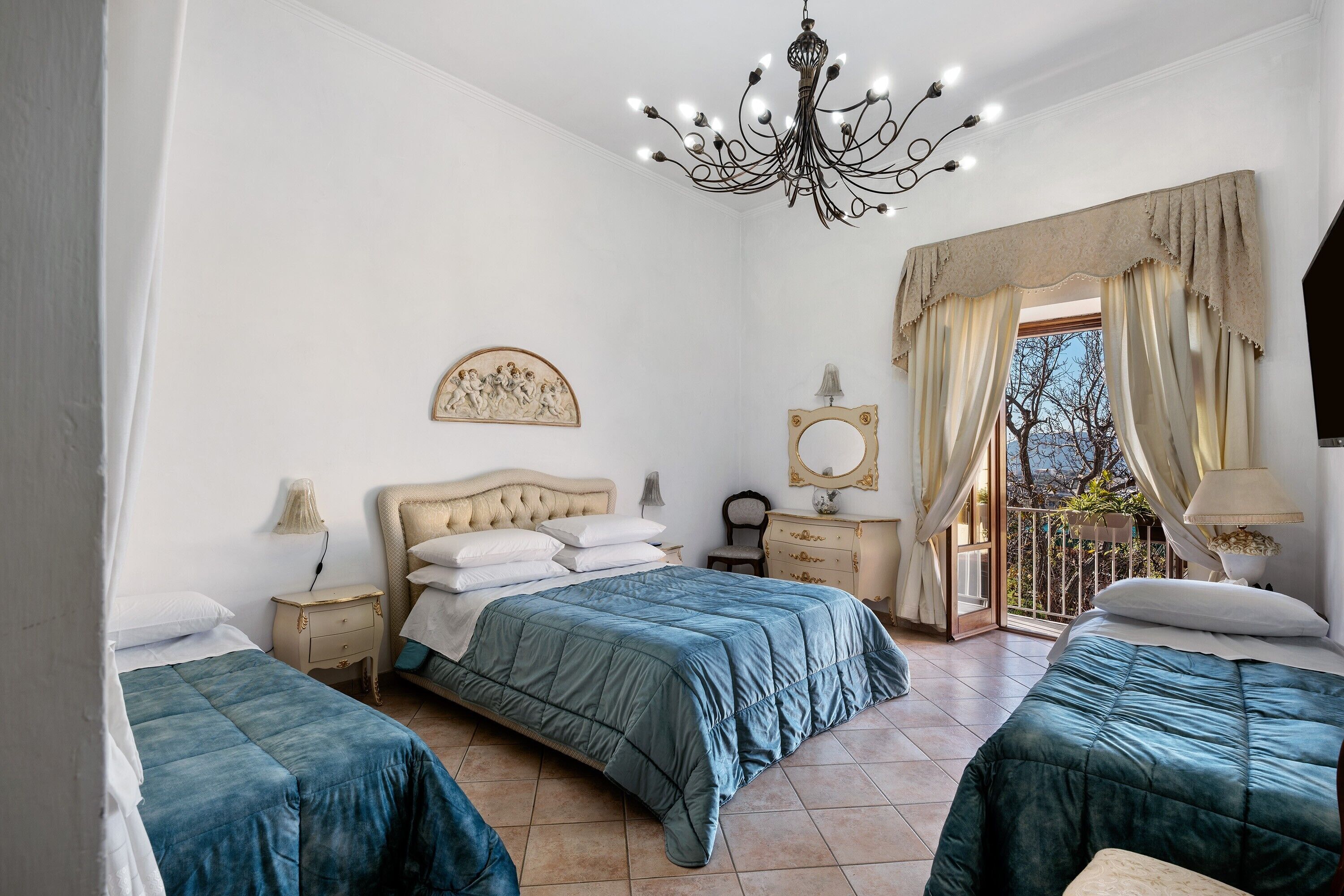 2 habitaciones, tabla de planchar con plancha y wifi gratis 