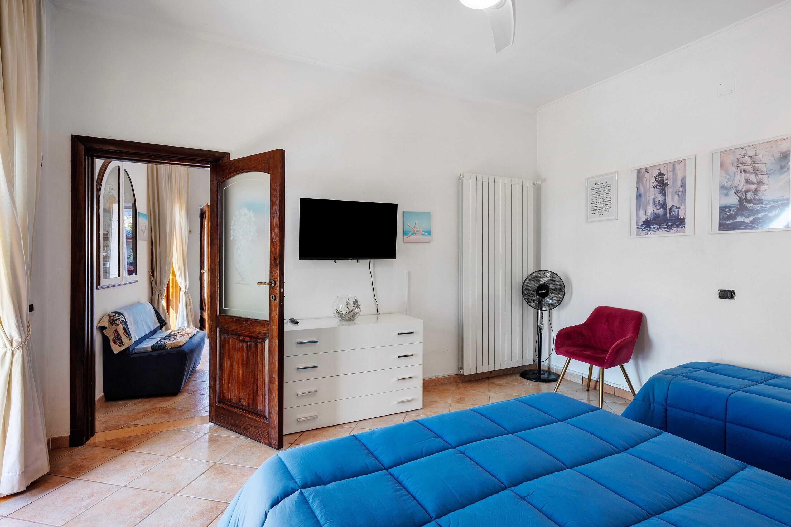 1 dormitorio, tabla de planchar con plancha, wifi gratis y ropa de cama