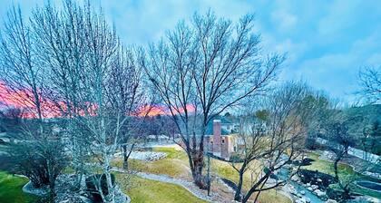 Charming spacious 2-bed 2-bath guest suite in family friendly South Jordan