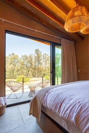 Premium bedding, minibar, in-room safe, free WiFi