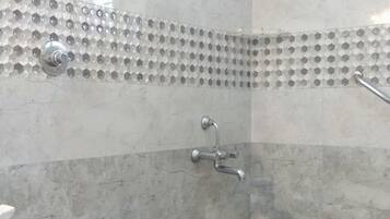 Habitación doble | Baño | Toallas y jabón