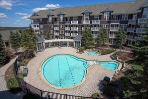 A heated pool - Allegheny Springs 414: Junior Studio Slopeside (Snowshoe)