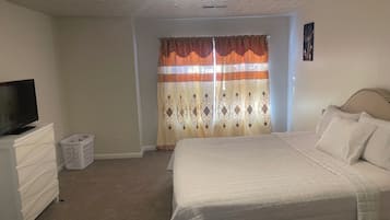 3 slaapkamers, een strijkplank/strijkijzer, wifi, beddengoed