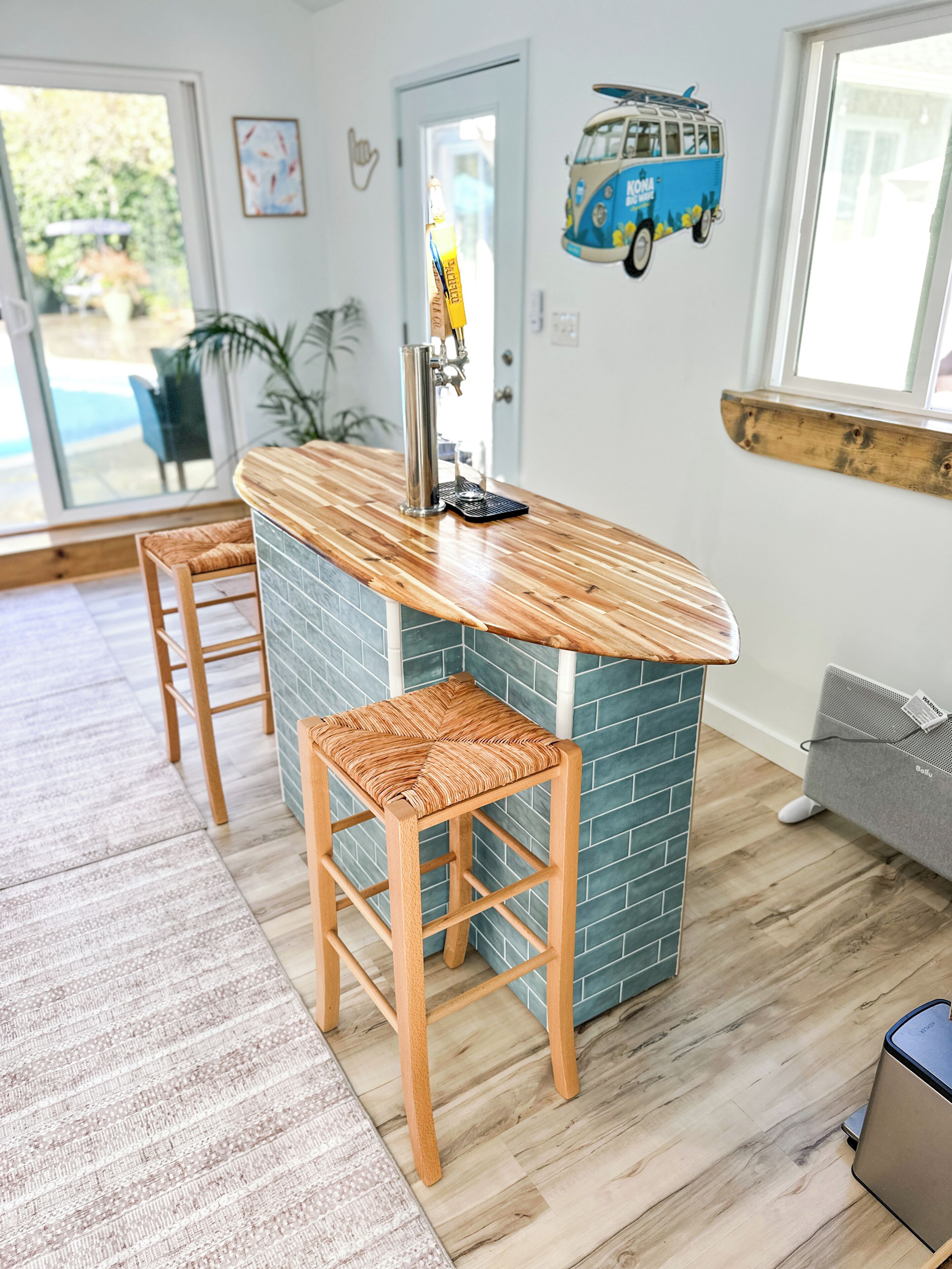 Pool house w/ full size kegerator