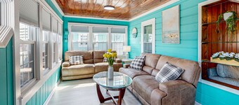 10 BDR dog-friendly house with cottage, close to beach & golf nearby