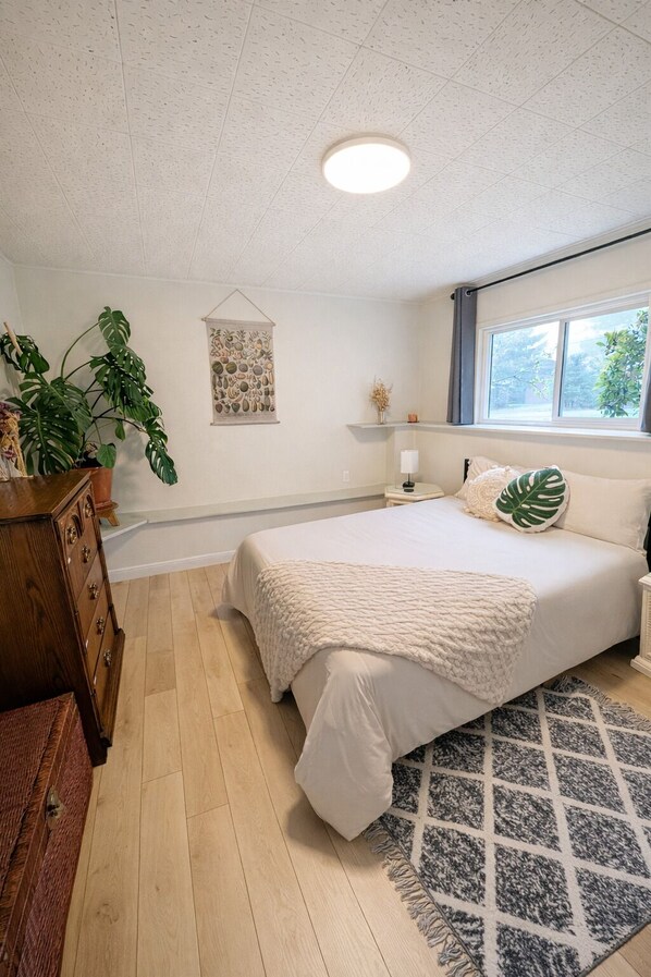 3 bedrooms, WiFi, bed sheets