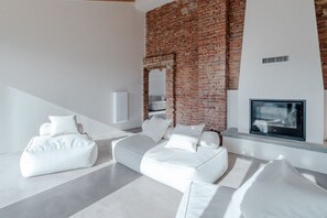 Imagen sin descripción, 2 de 33, botón