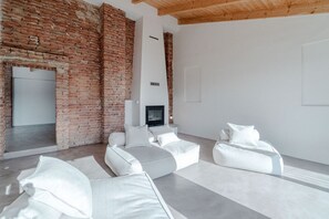 Imagen sin descripción, 4 de 33, botón