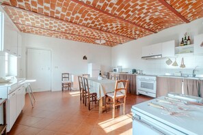 Imagen sin descripción, 4 de 33, botón