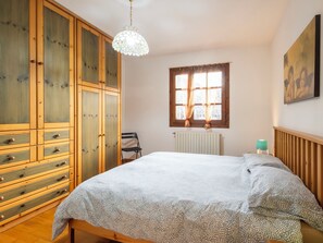 2 bedrooms, Internet