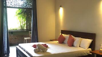 Deluxe-Apartment | 2 Schlafzimmer, individuell eingerichtet, Schreibtisch