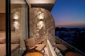 One Bedroom Deluxe | Balcony