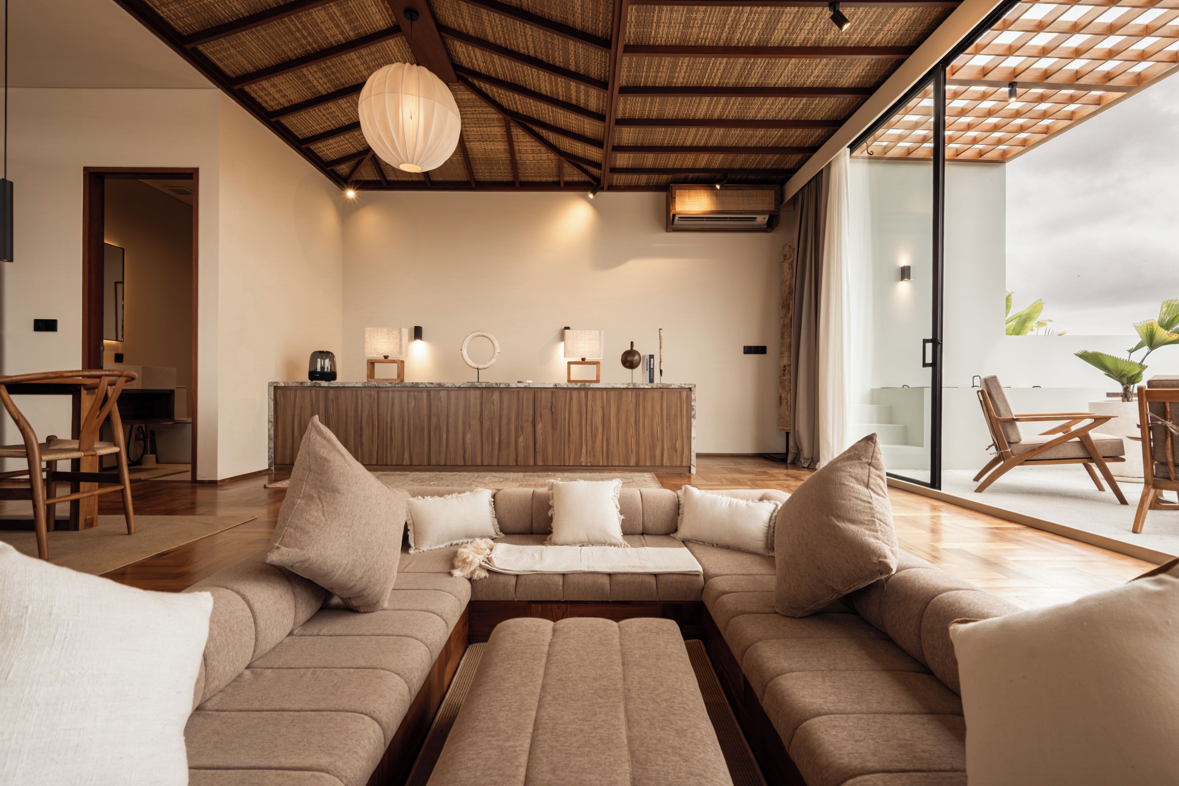 Executive Penthouse | Living room | 32-inch LED TV with digital channels