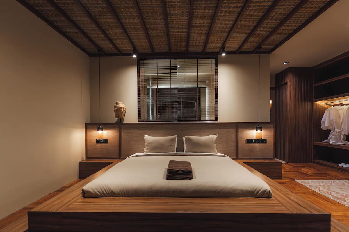 Business Penthouse | Individually decorated, individually furnished, laptop workspace