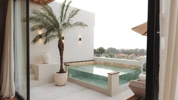 Attico Business | Area soggiorno | TV LED 32 pollici con canali digitali