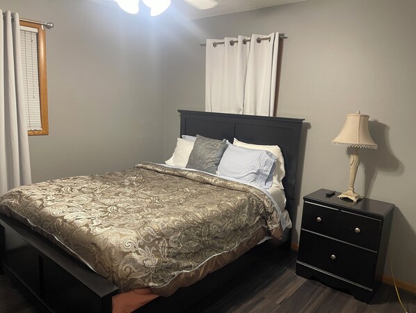 2 bedrooms, WiFi, bed sheets