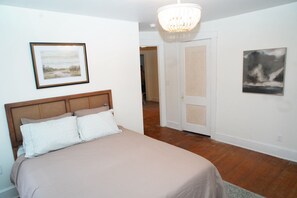 4 quartos, ferros/tábuas de passar roupa, Wi-Fi, roupa de cama