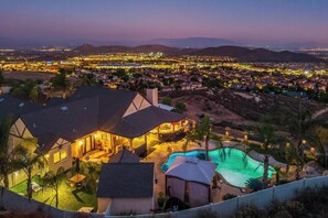 Exterior - Private Group Haven, Amazing Views, Free Wine Tickets and Hot Tub (Murrieta)