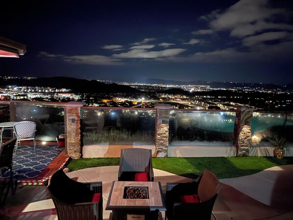 Outdoor dining - Ask- 100 Dollar Taco Chef For 10 + Free Wine Tickets.  PRIVATE GROUP HAVEN. (Murrieta)