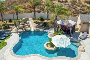 Outdoor pool - Private Group Haven, Amazing Views, Free Wine Tickets and Hot Tub (Murrieta)