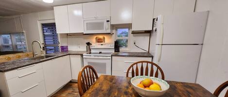 ميكروويف، مستلزمات طهي/أطباق/أوعية