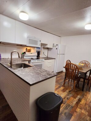 Mikrowelle, Kochgeschirr/Geschirr/Besteck