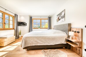 2 Schlafzimmer, Bügeleisen/Bügelbrett
