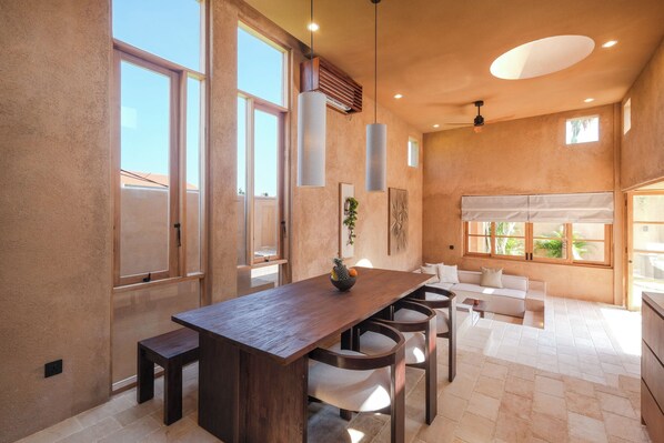 Villa Deluxe, vista a la alberca | Comedor