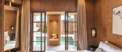 Villa Deluxe - utsikt mot poolen | 2 sovrum, egyptiska bomullslakan och sängtillbehör av högsta kvalitet