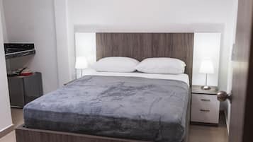 1 chambre, fer et planche Ă  repasser, Wi-Fi, draps fournis