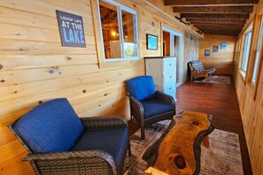 Interior - The Water's Edge | Peaceful Lakeside Cabin (Hartland)