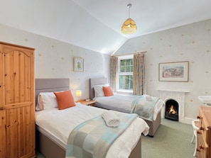 5 bedrooms, internet, bed sheets - Rockford Cottage, Brendon (Nr Lynton)