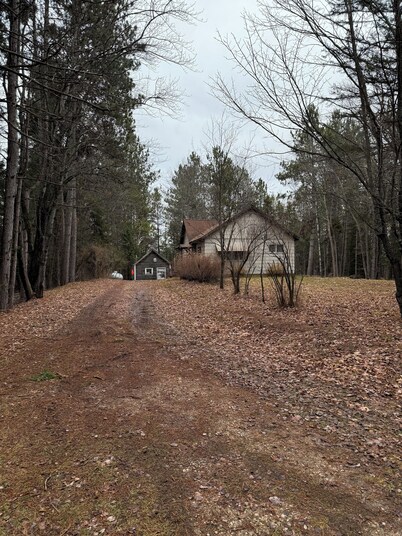 Welcoming 3-bedroom house in Trout Creek on trail 8. 