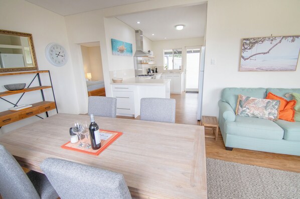 Interior - Princess Views in Historic Albany (ALBANY)