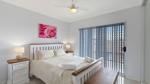 3 bedrooms, WiFi, bed sheets